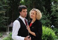 Sturm der Liebe – ARD STURM DER LIEBE FOLGE 1650 Uhr im ERSTEN. Konstantin (Moritz Tittel, l.) stellt Natascha (Melanie Wiegmann, r.) wegen ihrer Übergriffigkeit zur Rede.