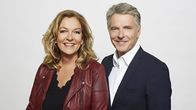 NDR Talk Show – NDR Talk Show - Bettina Tietjen und Jörg Pilawa Bettina Tietjen hat einen neuen Talk-Partner: Zukünftig wird Jörg Pilawa gemeinsam mit ihr im NDR Fernsehen durch die Freitagabend-Gesprächssendung aus Hannover führen.