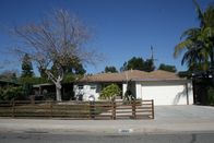 Die Super-Makler - Top oder Flop? – Tarek und Christina El Moussa wollen heute wieder mit dem Kauf, der Renovierung und dem anschließenden Verkauf eines Hauses Profit schlagen. Das heutige Projekt ist ein Haus in Anaheim, Kalifornien. Gelingt es dem Ehepaar das Haus so auf Vordermann zu bringen, dass es profitabel verkauft werden kann?; Tarek und Christina El Moussa wollen heute wieder mit dem Kauf, der Renovierung und dem anschließenden Verkauf eines Hauses Profit schlagen. Das heutige Projekt ist ein Haus in Anaheim, Kalifornien. Gelingt es dem Ehepaar das Haus so auf Vordermann zu bringen, dass es profitabel verkauft werden kann?