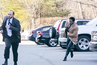 The Equalizer – L-R: Andy Schneeflock als Jay Ackerman und Tory Kittles als Detective Marcus Dante