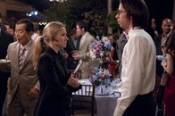 Party Down – (v.l.n.r.) George Takei (George Takei); Uda Bengt (Kristen Bell), Roman DeBeers (Martin Starr)