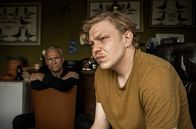 Tatort – v.li.: Max Ballauf (Klaus J. Behrendt) und Schenk vernehmen Yannik Schnitzler (Leonard Kunz).