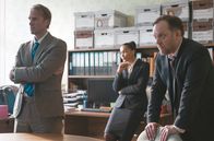Prisoner 951 – Richard Ratcliffe (Joseph Fiennes, li.) kämpft weiter für die Freilassung seiner Frau unterstützt von seinem Freund, dem lokalen Politiker Oliver Denton (Sam Troughton, re.).