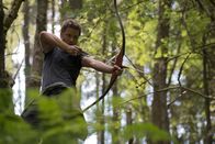 Take Down – Als der Ex-Soldat Speck und seine Söldner eine Besserungsschule für reiche Kinder stürmen, zahlreiche Lehrer töten und die Schüler als Geiseln nehmen, kann Kyle (Jeremy Sumpter) flüchten. Doch wird er zurückkehren, um seine Freunde zu retten?