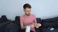XXL-Leben: Der Fluch des großen Penis – Joes erigiertes Glied misst über 24 cm. Ein Silikonabdruck soll sein bestes Stück für die Ewigkeit konservieren.