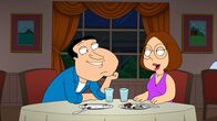 Family Guy – Als Meg (r.) endlich 18 wird, startet Quagmire (l.) unverhohlene Annäherungsversuche ...