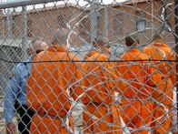 Lockdown - Hinter Gittern – PUEBLO, COLORADO: In 1993, Colorado responded to a wave of juvenile crime with an innovative new program called Youthful Offender System (YOS). At YOS, violent juvenile felons are given one last chance at rehabilitation if not they will be sent to adult prison. All new inmates are required to pass a 4-week boot camp where drill instructors try to break down inmates with strenuous physical and mental exercises.