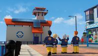 Feuerwehrmann Sam – Hauptfeuerwehrmann Steele zeigt seinen Kollegen das neue Seenot-Rettungszentrum.