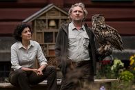 Der Ranger – Von ihrem Kollegen Christoph (Jörg Witte) erhofft sich Emilia (Liza Tzschirner) einen Rat was ihre Zukunft anbelangt.