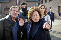 Wilsberg – (v.li.) Roland Jankowsky (Overbeck), Rita Russek (Kommissarin Anna Springer), Christina Hecke (Dr. Isolde Flint).