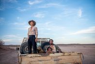 Barfuß durch Australien – v.li.: Svenja (Anneke Kim Sarnau), Jack (Tjiirdm McGuire) und Kalti (Aaron Pedersen)