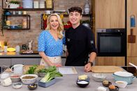Silvia kocht – Silvia Schneider, Dominik Süss („Linsendal mit Pak Choi“ und „Zimtschnecken“).