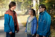 Frühling – Frühling – Das erste Mal Konfrontation: Kristo Ferkic als Adrian, Julia Beautx als Lilly, Moritz Bäckerling als Levi Copyright: SRF/ZDF/Kerstin Stelter