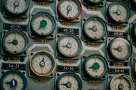 Tschernobyl - Die Katastrophe – Die Operateure in Tschernobyl müssen die atomare Kettenreaktion in dem gigantischen Reaktorkern von knapp 12 Metern Durchmesser mithilfe von 211 Steuerstäben kontrollieren. Dabei ist ein ständiges manuelles Eingreifen erforderlich.