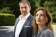 Sturm der Liebe – Alexandra (Daniela Kiefer, r.) ist zuversichtlich, Christoph (Dieter Bach, l.) von ihrem Plan zu überzeugen.