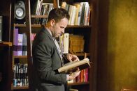 Elementary – Ermittelt in einem neuen Fall: Sherlock Holmes (Jonny Lee Miller) ...