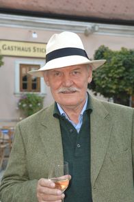 Der Winzerkönig – Gottfried Schnell (Wolfgang Hübsch).