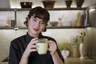 Zu Tisch mit Lucie - Kitchen Hacks – Köchin Lucie hat die sogenannte goldene Milch mit Ingwer, Kurkuma und Safran zubereitet.