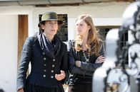 Vier Frauen und ein Todesfall – (v.li.) Adele Neuhauser (Julie), Miriam Stein (Pippa).