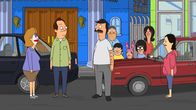 Bob's Burgers – Vorne, 2.v.r.: Bob. Hinter, l-r: Teddy, Gene, Louise, Tina, Linda.