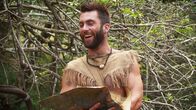 Naked Survival: Last One Standing – Dan ist stolz auf seinen jüngsten Fund.