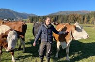 Re: – Harte Arbeit in ländlicher Idylle: Martina Hopf wirbt auf Instagram für ihren Beruf.