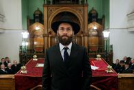 Ungehorsam – Angehender Rabbi: Alessandro Nivola als Dovid Kuperman