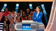 Quizduell-Olymp – Quizmasterin Esther Sedlaczek.