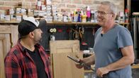 Murat dreht am Rad – Murat und Güni starten in ihr neues Projekt: Was sie wohl aus einem alten Holzschrank zaubern können?