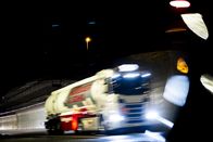 Servus Reportage – Auslaugende Arbeitszeiten, kaum Vereinbarkeit mit Familie und sozialem Umfeld, ständiger Zeitdruck, schlechtes Image. Immer mehr Firmen haben Probleme, Fahrer für Ihre LKW-Flotten zu bekommen. Schon heute fehlen laut Schätzungen in Österreich rund 8000 LKW-Fahrer.