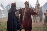 The Spanish Princess – Karl II. (Sam John, l.); Henry VIII. (Ruairi O'Connor, r.)