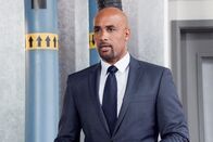 Station 19 – Station 19 Staffel 4 Folge 12 In ihm toben Trauer und Wut: Boris Kodjoe als Robert Sullivan Copyright: SRF/ABC Studios