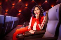 Kulturzeit – Moderatorin Cécile Schortmann (ARD). "Kulturzeit" ist das werktägliche Kulturmagazin von 3sat. "Kulturzeit" mischt sich in kulturelle und gesellschaftspolitische Fragen ein. Das Magazin bietet Hintergrundinformationen, Porträts und Gespräche zu aktuellen und brisanten Fragen.
