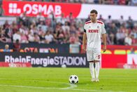 Fußball: 2. Bundesliga – Luca Waldschmidt (1. FC Köln); 2. Fussball-Bundesliga, 1. FC Köln - Hamburger SV, 1. Spieltag, am 02.08.2024, RheinEnergie-Stadion, Köln