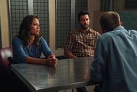 Navy CIS: Hawaii – Jane Tennant (Vanessa Lachey, l.); Jesse Boone (Noah Mills, r.)