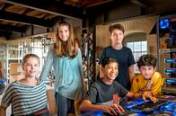 Die Pfefferkörner – Drehstart 18. Staffel Die Pfefferkörner - Gefährdete Fledermäuse, teure Pakete und ein anonymer Schutzengel Pippa, Lou, Jet, Rafa und Milan - die Hauptdarsteller der 18. Staffel "Die Pfefferkörner"