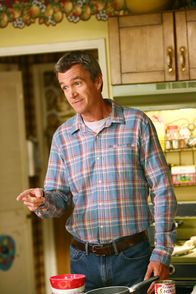 The Middle – Mike (Neil Flynn)