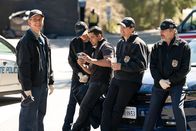 Navy CIS – L-R: Jimmy Palmer (Brian Dietzen), NCIS Special Agent Jessica Knight (Katrina Law), Special Agent Nicholas 'Nick' Torres (Wilmer Valderrama), Special Agent Timothy McGee (Sean Murray), und FBI Special Agent Alden Parker (Gary Cole).