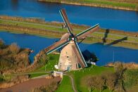 Erlebnis Erde: Wilder Rhein – 15 Kilometer südöstlich von Rotterdam stehen Windmühlen aus dem 18. Jahrhundert: Sie mahlen kein Getreide, sondern schöpfen Rheinwasser.