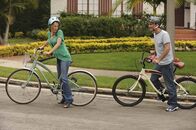 Modern Family – Julie Bowen (Claire Dunphy), Ty Burrell (Phil Dunphy).