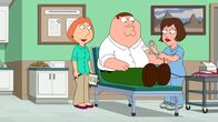 Family Guy – Immer nur angeben ist nicht drin: Lois (l.) schafft es, Peter (M.) dazu zu bringen Blut zu spenden - nicht ohne Hintergedanken ...