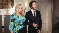 Gameface – Marcella (Roisin Conaty) und Jon (Damien Molony)