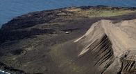 Mysteriöse Inseln – Eine Luftaufnahme von Surtsey, Island. (Getty Images/FootageImages)