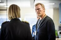 Kommissar Wisting – Agnes Kiil (Maria Bock) kann sich auf Kommissar Wisting (Sven Nordin) verlassen.