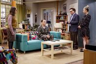 The Big Bang Theory – L-R: Amy (Mayim Bialik); Sheldon (Jim Parsons); Leonard (Johnny Galecki); Penny (Kaley Cuoco)