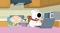 Family Guy – Stewie Griffin (l.); Brian Griffin (r.)