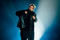 Eurovision Song Contest 2022 – Marius Bear bei seinem Auftritt im ersten Halbfinal 10.5.2022