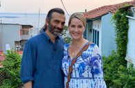 Wunderschön! – In Thessaloniki erkundet Judith Rakers (r) mit Schauspieler Hermes Hodolides ("Lindenstraße") die Seele seiner Heimatstadt.