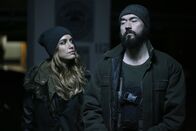 The Strain – Starten mit neuen Informationen einen Angriff auf den Master: Dutch (Ruta Gedmintas, l.) und Fet (Kevin Durand, r.) ...