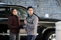 Atlanta Medical – Nadine Suheimat (Shazi Raja, l.); Dr. Devon Pravesh (Manish Dayal, r.)